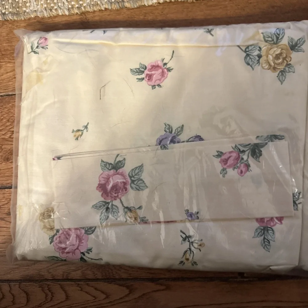 Vtg Floral Drapery Drape Panels‎ (2) 81x84 & Poof Valance Yellow Blue Scalloped